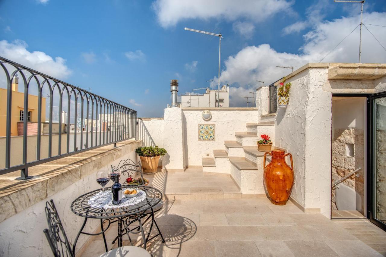 Palazzo Stunis - Dimora Di Charme Bed & Breakfast Остуни Екстериор снимка