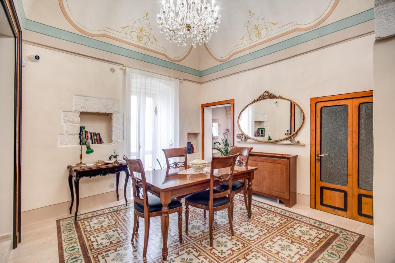 Palazzo Stunis - Dimora Di Charme Bed & Breakfast Остуни Екстериор снимка