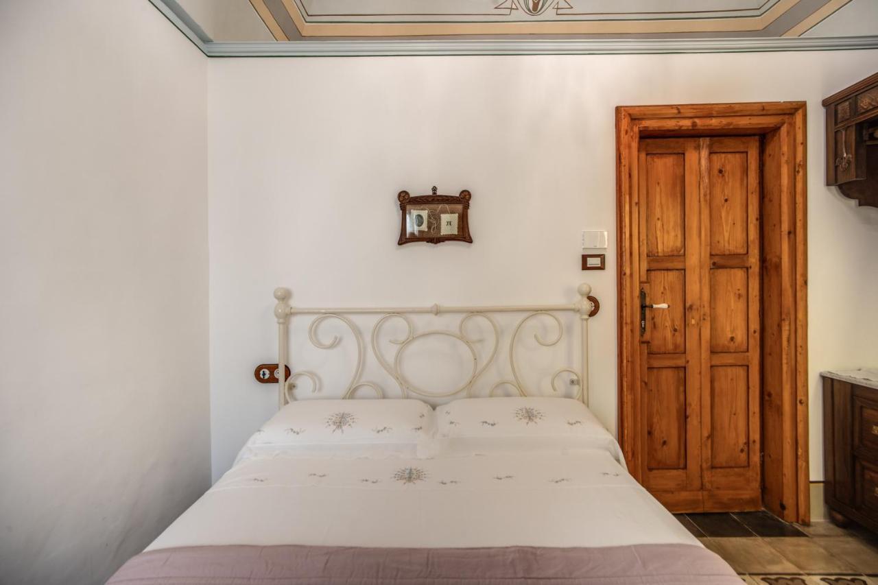 Palazzo Stunis - Dimora Di Charme Bed & Breakfast Остуни Екстериор снимка