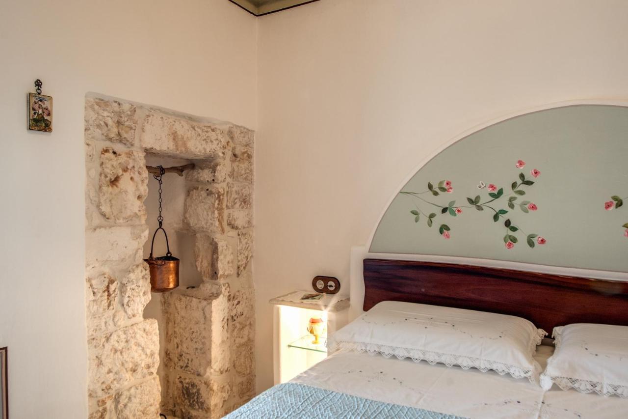 Palazzo Stunis - Dimora Di Charme Bed & Breakfast Остуни Екстериор снимка