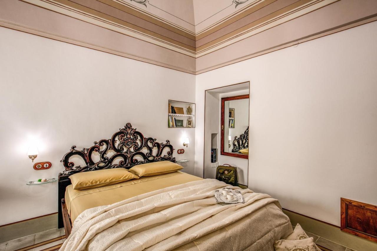 Palazzo Stunis - Dimora Di Charme Bed & Breakfast Остуни Екстериор снимка